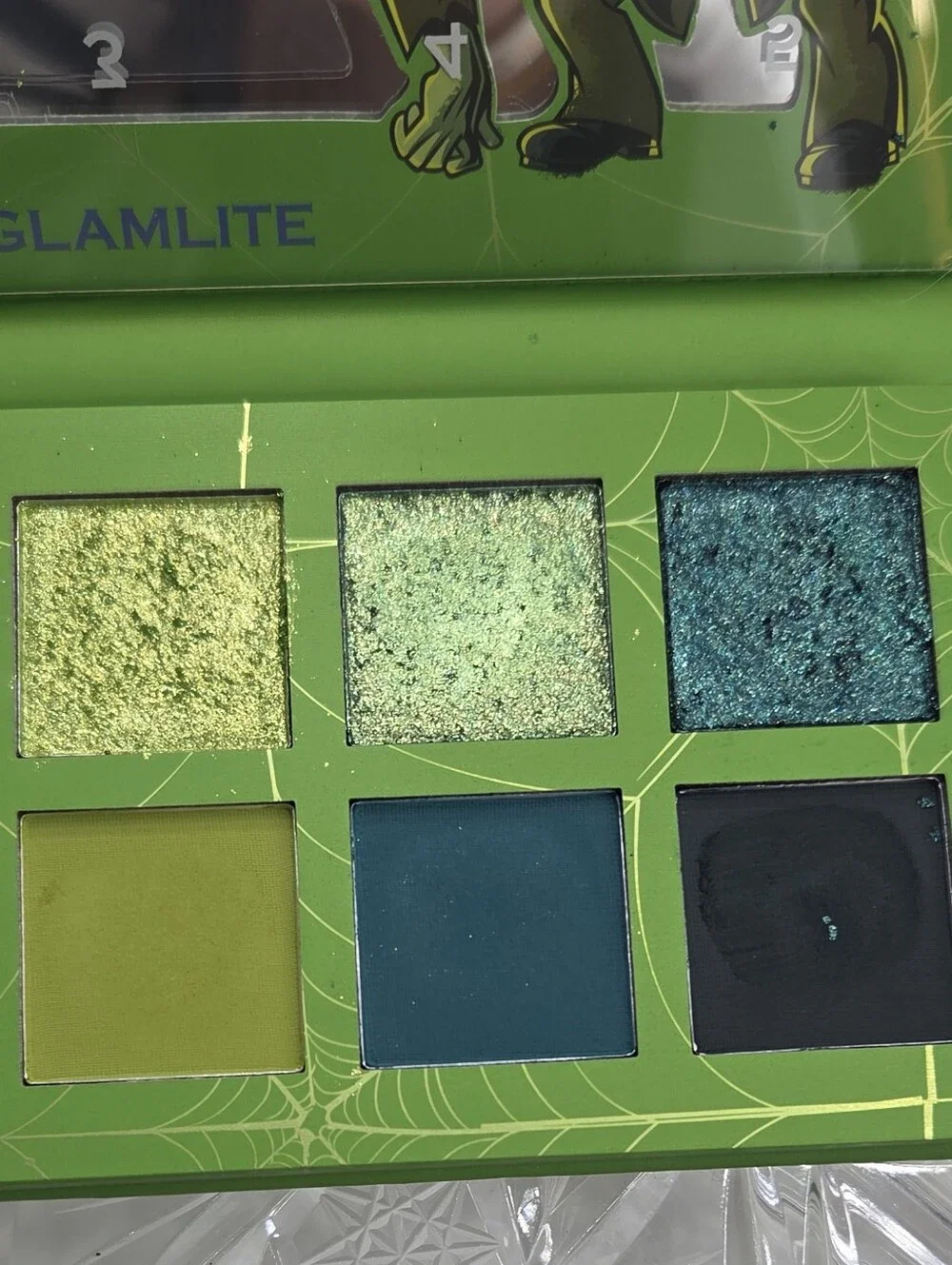 GLAMLITE X SCOOBY-DOO RUH-ROH RAGGY! EYESHADOW PALETTE